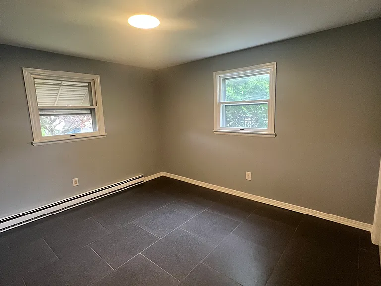 1039 Meade Ct — Photo 8