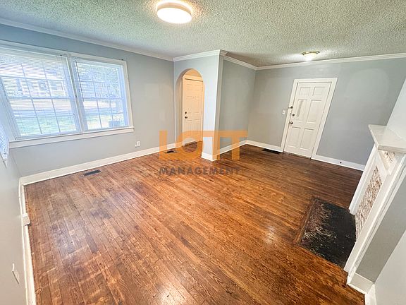 5th image of 618 Perry Rd