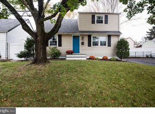 75 Longwood Dr, Hamilton, NJ 08620