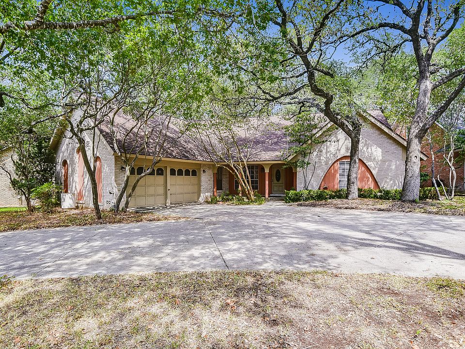 1st image of 822 Firefly Dr
