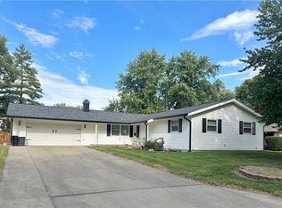 1244 Parkdale Rd, Maryville, MO 64468