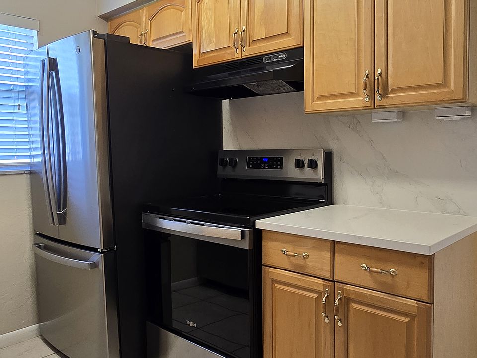 1st image of 3710 SE 10th Ave #B