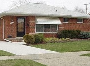 8339 Salem Ln, Dearborn Heights, MI 48127