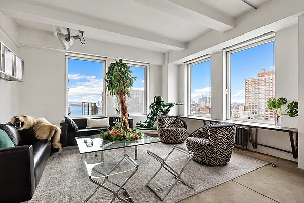 Sold by Compass | media 3