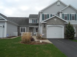 40 Foxe Cmns, Rochester, NY 14624
