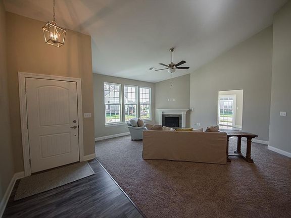 3rd image of 1306 Bourdeaux Way