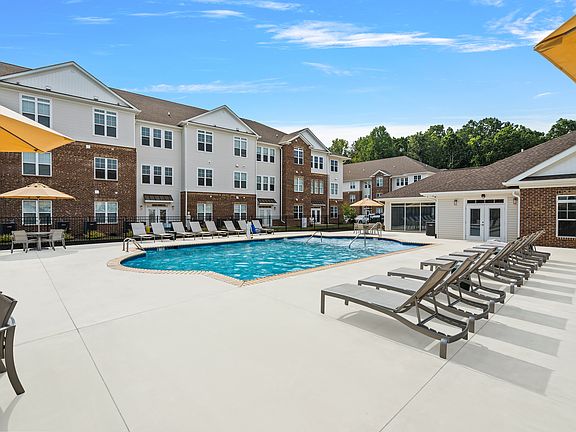 2nd image of 1094 Forman Ln #3-203