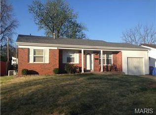 2445 Oakwood Manor Dr, Florissant, MO