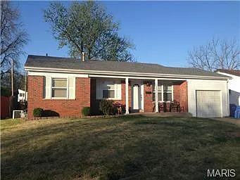 2445 Oakwood Manor Dr photo 1