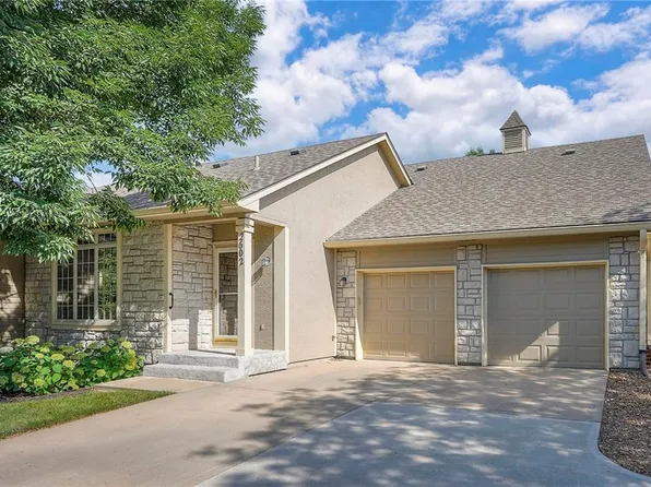 15730 S Brentwood St Unit 2602, Olathe, KS 66062