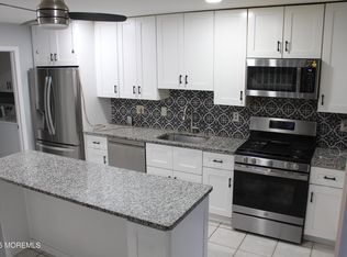 12 Rosebay Ct, Monmouth Junction, NJ 08852