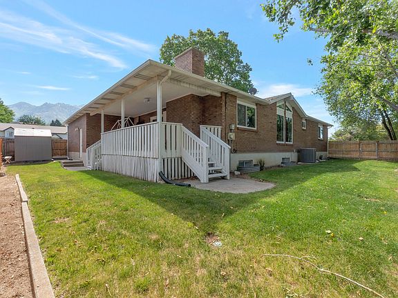 3rd image of 11072 Windy Peak Ridge Dr #32