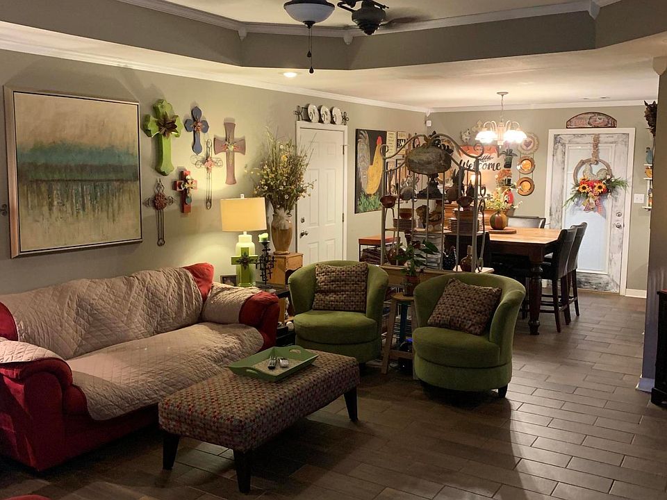 1st image of 22 Poppy Dr