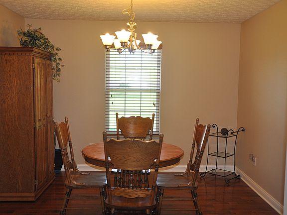 3rd image of 4859 Vantage Way
