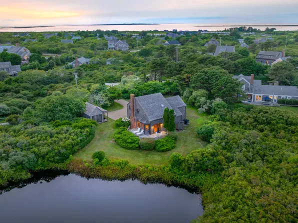 6 S Cambridge St, Nantucket, MA 02554