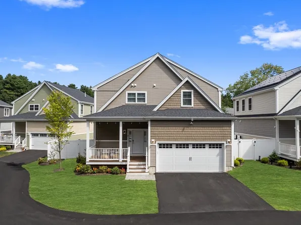 4 Dupee St #28, Norfolk, MA 02056