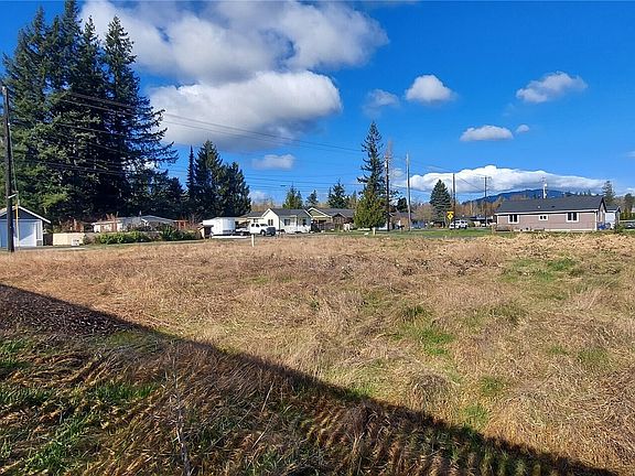 4th image of 909 N Fruitdale Road