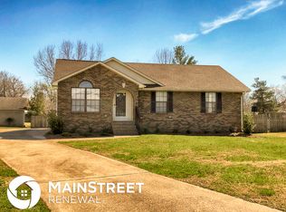 6203 Ree Ct, Louisville, KY 40216