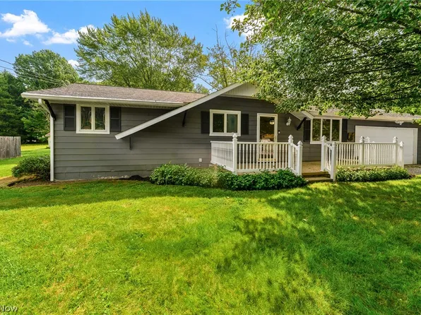 695 S 15th St, Sebring, OH 44672