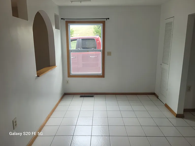 733 N Huntington St — Photo 5