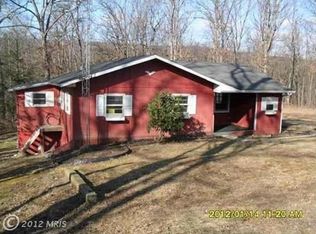 2959 Mountain Lake Rd, Hedgesville, WV 25427