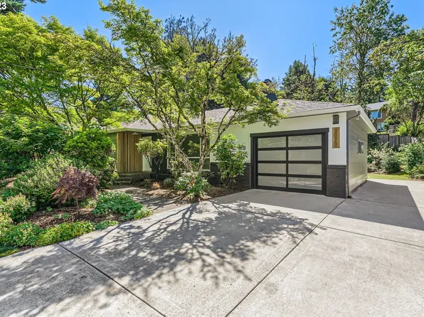 2020 Wembley Park Rd, Lake Oswego, OR 97034