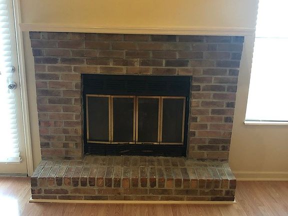 3rd image of 602 Idlewood Ln APT B