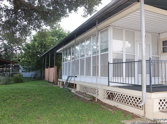 5th image of 376 Deer Valley St