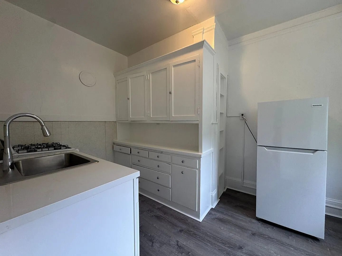 Large studio Apartment! — Photo 4