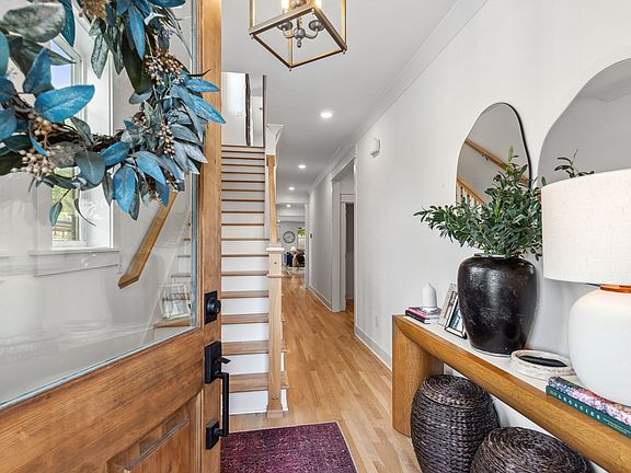 4th image of 423A American Rd