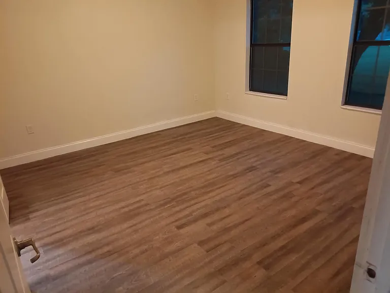 324 W Cummings St — Photo 12