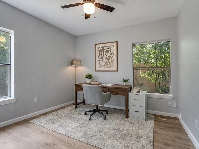 406 Freeman St — Photo 14