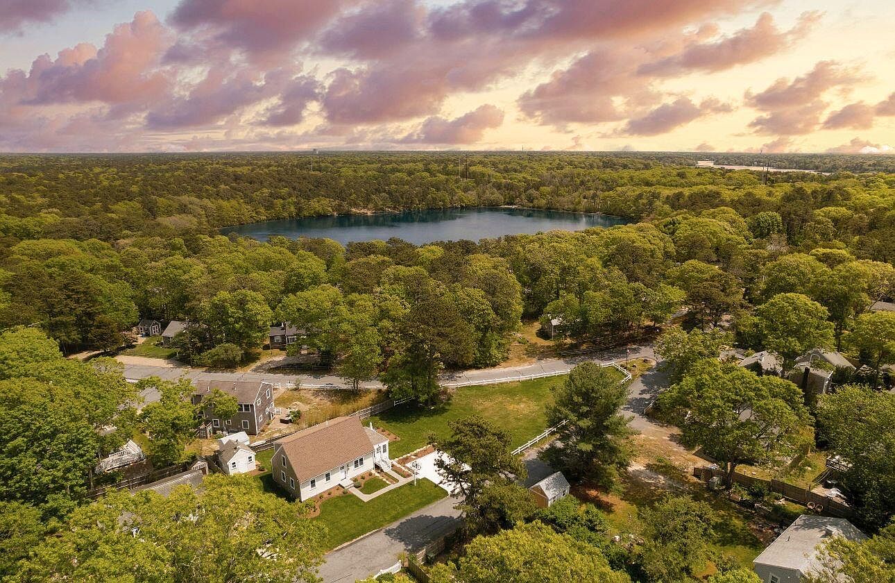 8 Flax Street, Dennis, MA 02638 Zillow