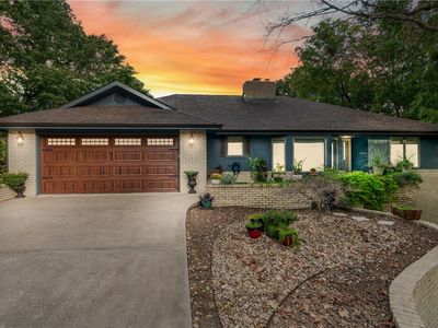 1 Leyburn Ln, Bella Vista, AR, 72715