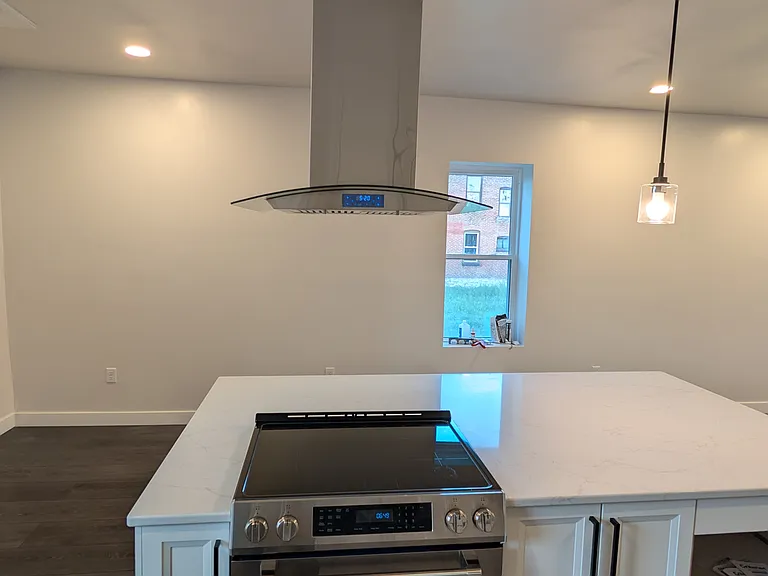 4725 McMillan Ave — Photo 12