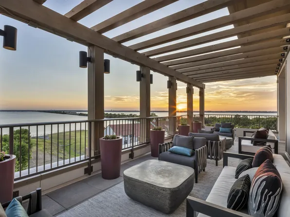 Ablon At Harbor Village