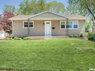 3417 Magnolia Ct, Bettendorf, IA 52722