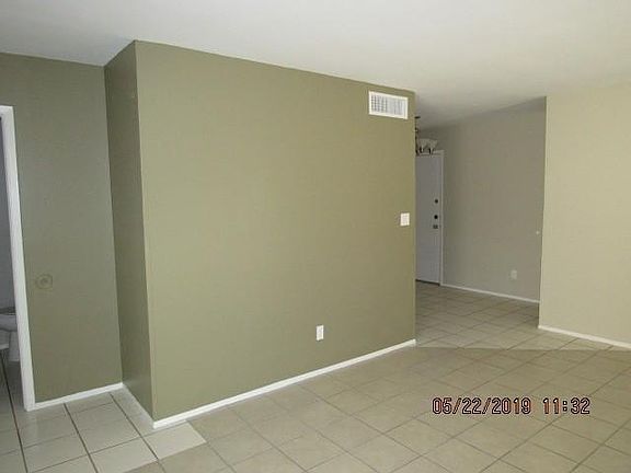 4th image of 10642 Cuatro Vistas Dr APT C