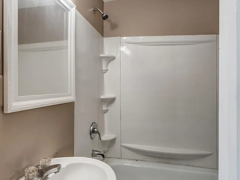 2911 Clifton Ave #A — Photo 13