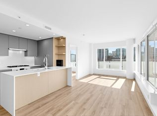 7977 Lansdowne Rd #407, Richmond, BC V6X0A1