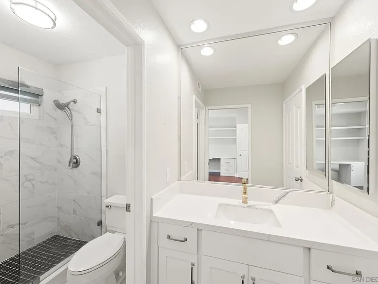 1068 Pacific Hill St — Photo 54