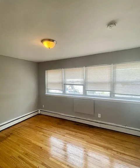 541 Walnut St #B-3 — Photo 2