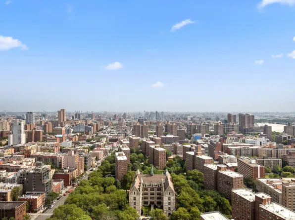 215 East 96th Street image 7 of 20