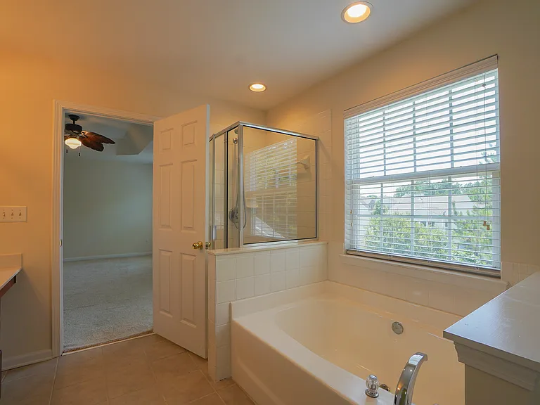 6021 Queens Walk Ct — Photo 12