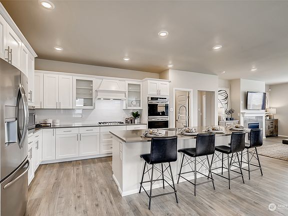 2nd image of 28510 81st Drive NW #67