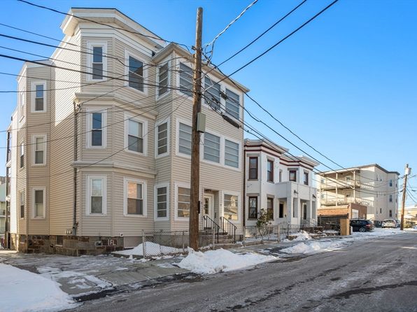 19-21 Ralph Piteri Ter, Watertown, MA 02472