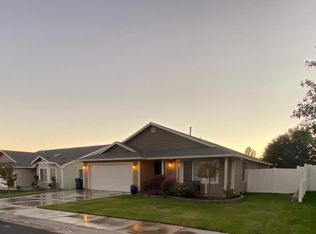 506 Baker St, Moxee, WA 98936