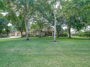 904 Pine Hollow Dr, Friendswood, TX 77546