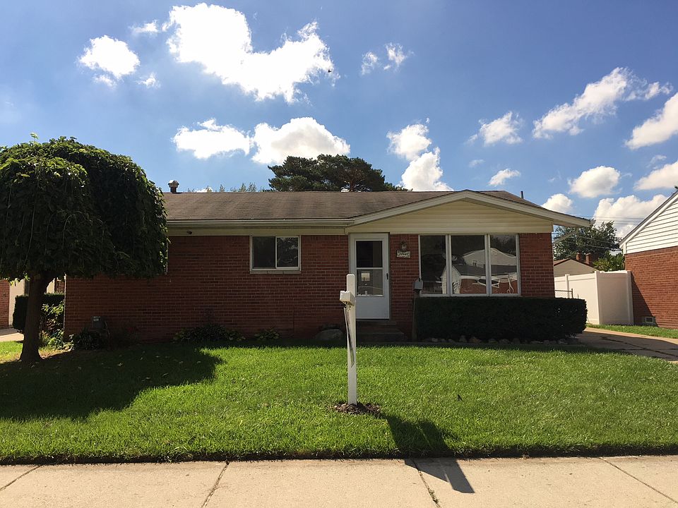 1st image of 32649 Steinhauer St