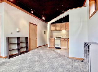 1532 N Astor St #2, Milwaukee, WI 53202